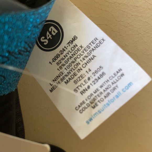 One Shoulder One Piece Animal Print & Floral Swimwear Size… - Picture 4 of 13